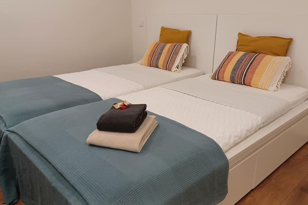 A H - Apartment Oporto Downtown Eksteriør billede